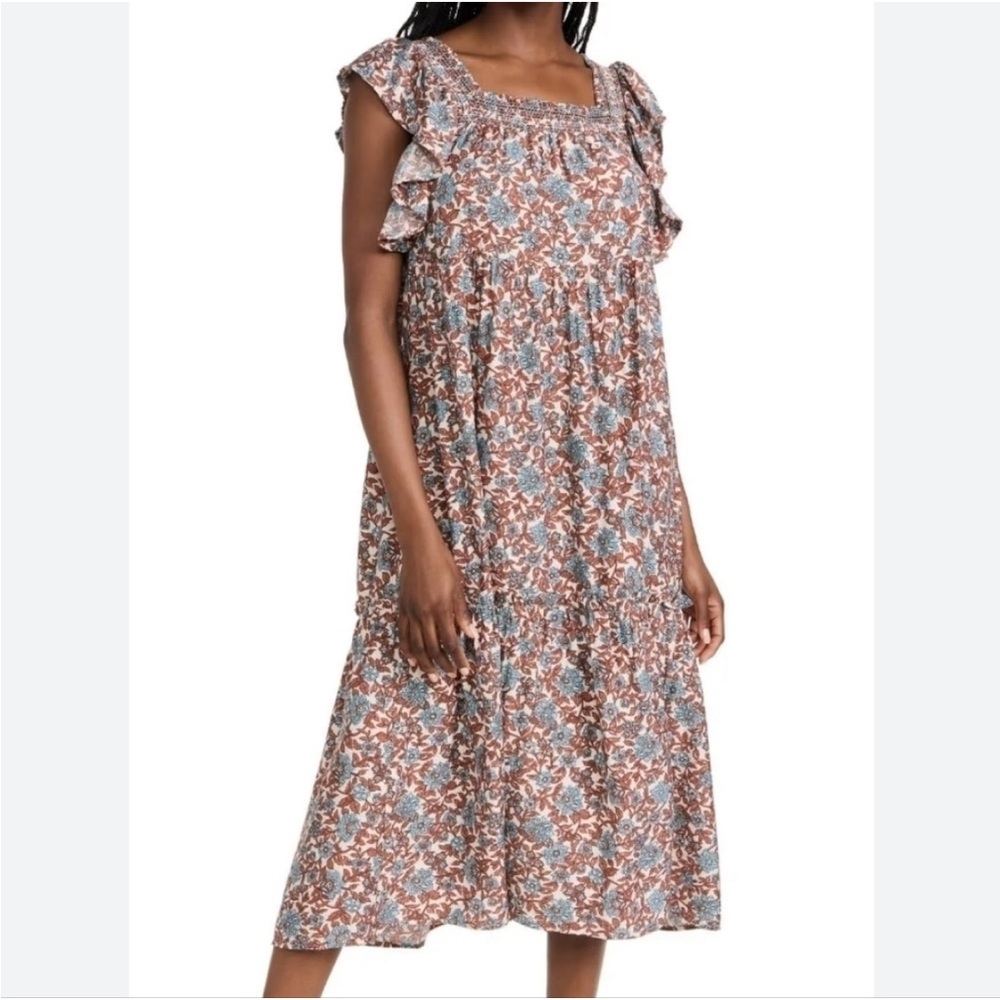 Moon River Women's Printed Square Neck Flutter Sleeve Midi Dress